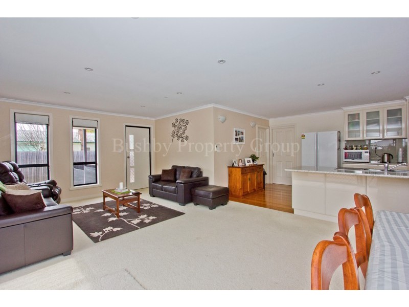 2/4 Adams Street, Mowbray TAS 7248