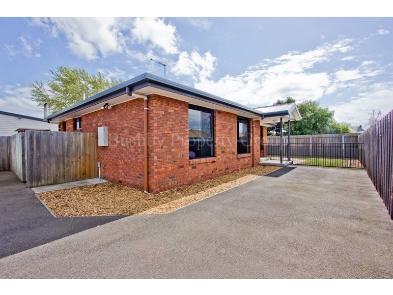 2/4 Adams Street, Mowbray TAS 7248