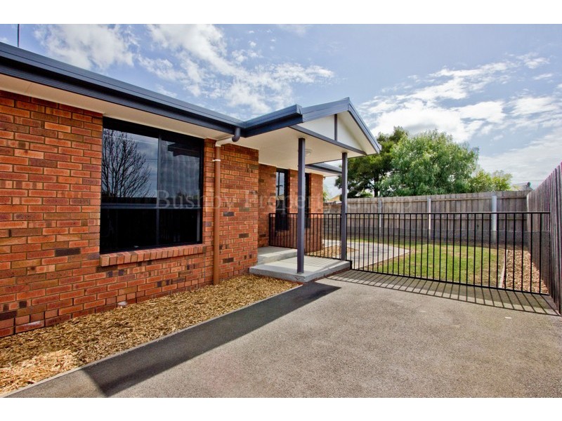 2/4 Adams Street, Mowbray TAS 7248