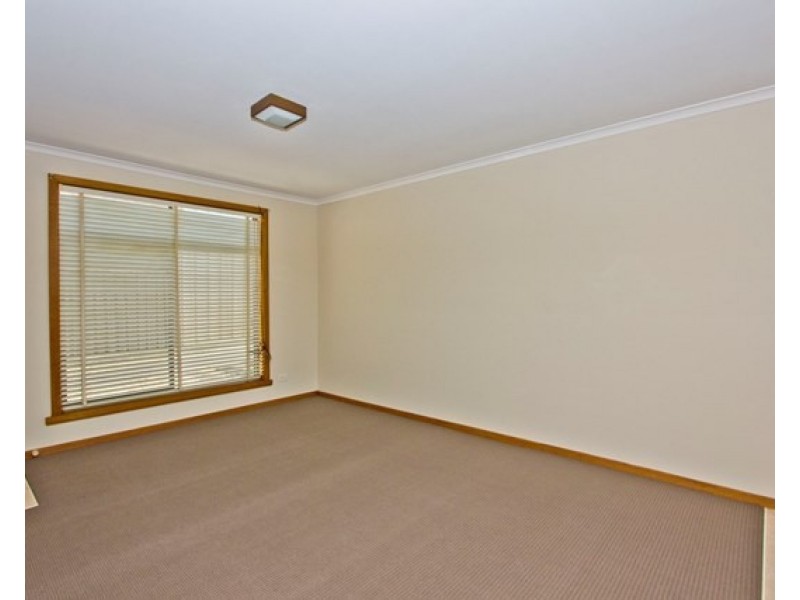 2/36A Georgetown Road, Newnham TAS 7248