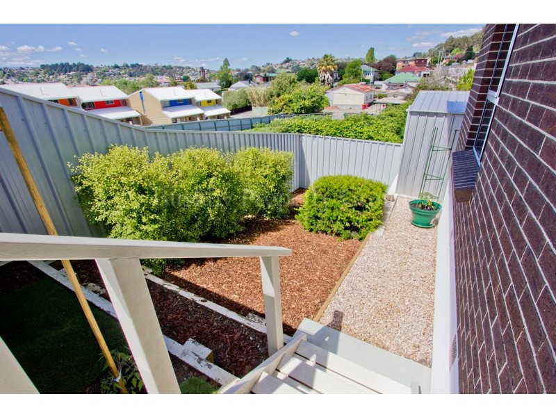 2/11a Duke Street, West Launceston TAS 7250