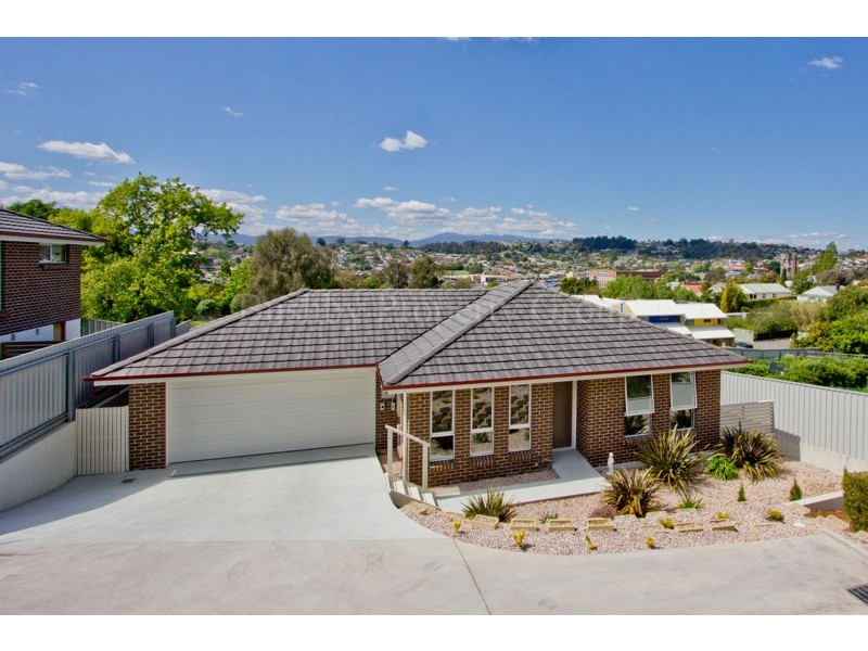 2/11a Duke Street, West Launceston TAS 7250