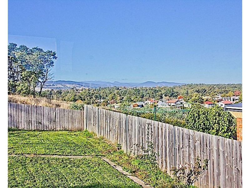 4 Kerran Crescent, South Launceston TAS 7249