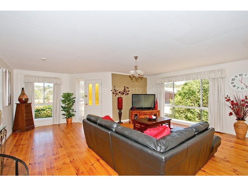 9 Owen Place, Summerhill TAS 7250
