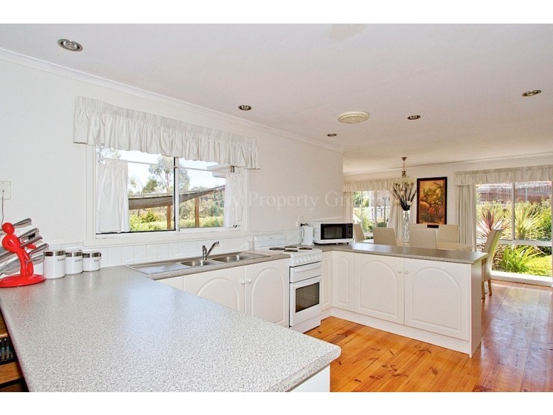 9 Owen Place, Summerhill TAS 7250