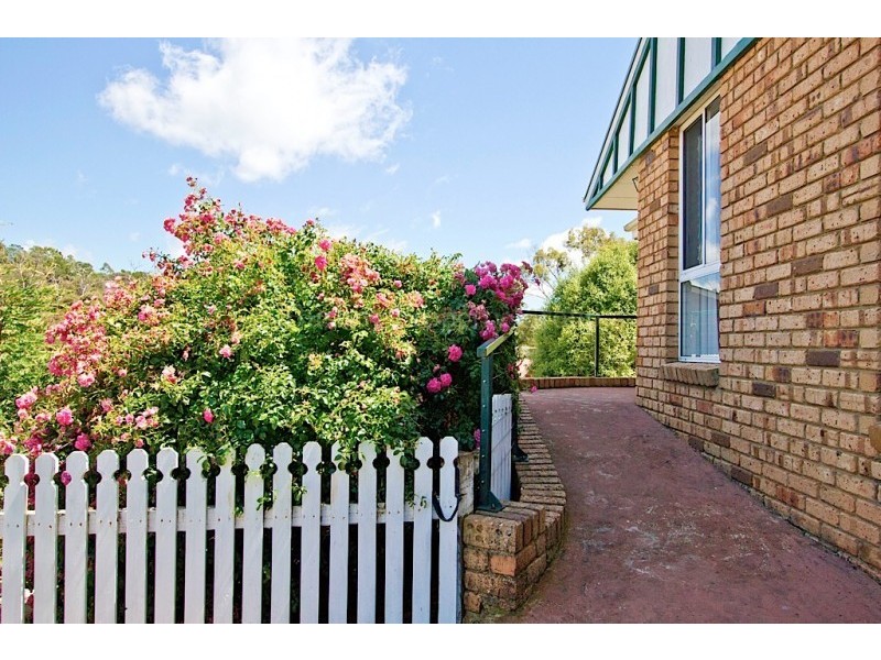 9 Owen Place, Summerhill TAS 7250