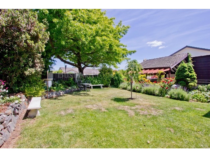 2 Kensington Gardens, Norwood TAS 7250