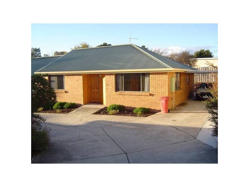 2/22 Notley STREET, Newnham TAS 7248