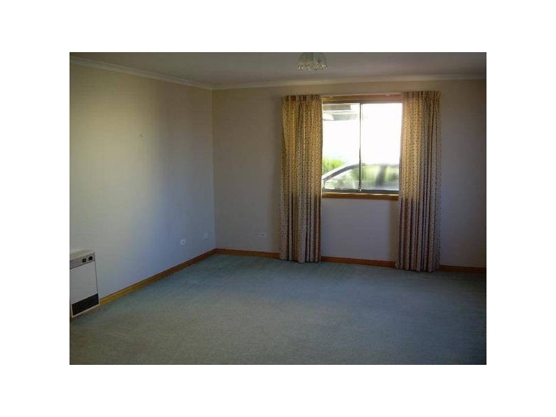 2/22 Notley STREET, Newnham TAS 7248