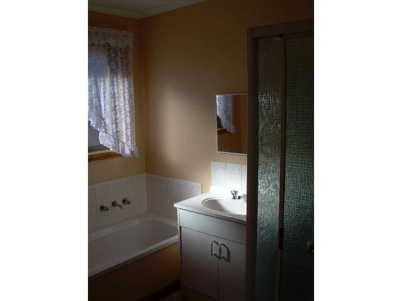 2/22 Notley STREET, Newnham TAS 7248