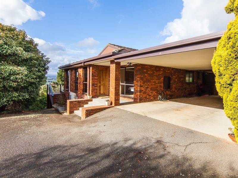 4 Gretna Grove, Norwood TAS 7250