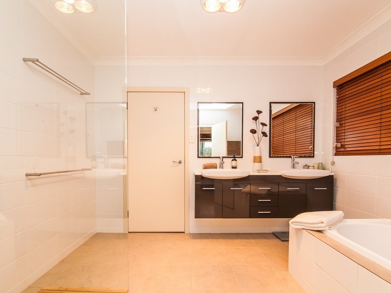 4 Gretna Grove, Norwood TAS 7250