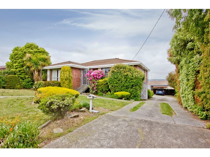 28 Bronzewing Avenue, Newnham TAS 7248