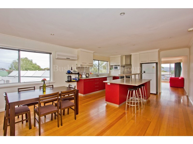 13 Woodland Grove, Newnham TAS 7248