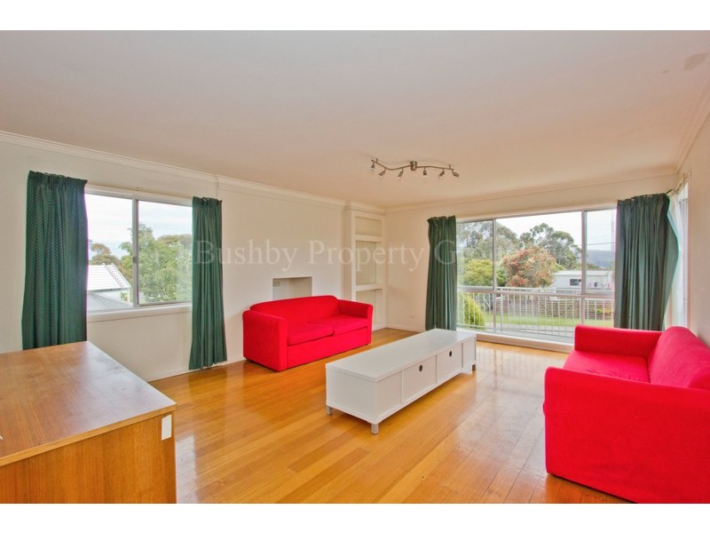 13 Woodland Grove, Newnham TAS 7248