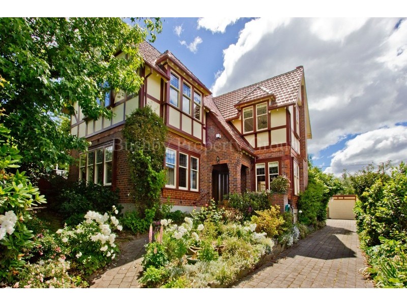 8 Kenyon Street, Newstead TAS 7250