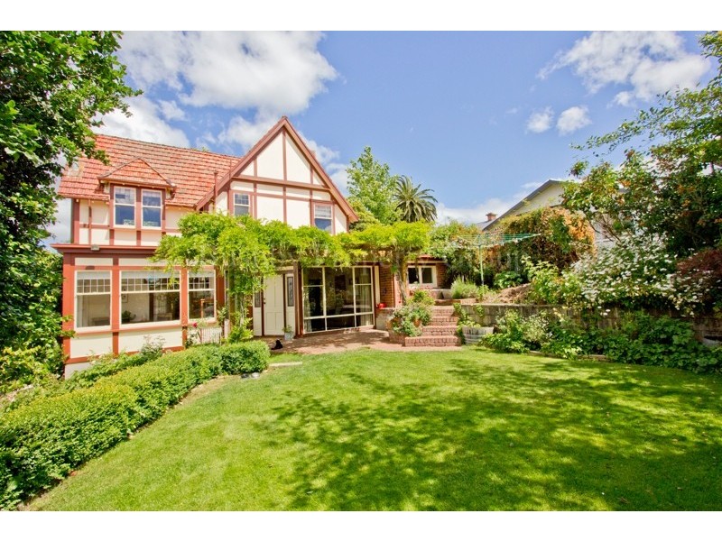 8 Kenyon Street, Newstead TAS 7250