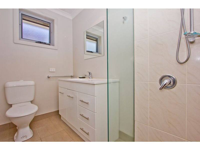 2/24 Roberts Crescent, Newnham TAS 7248