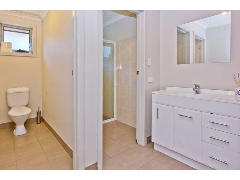 2/24 Roberts Crescent, Newnham TAS 7248