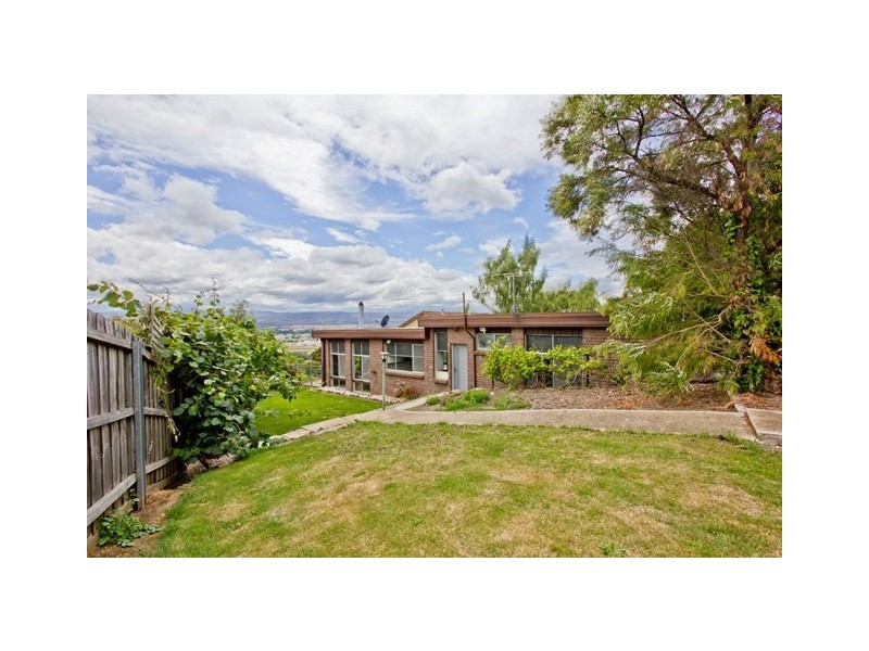 27 Newlands Street, Trevallyn TAS 7250