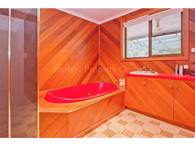 12 Augustus Road, Beauty Point TAS 7270