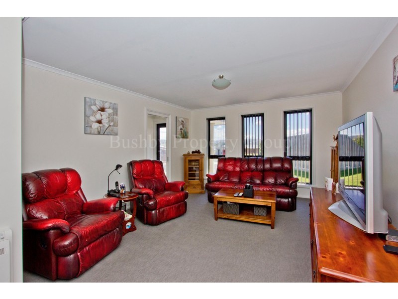 16 Carillion Court, Newnham TAS 7248
