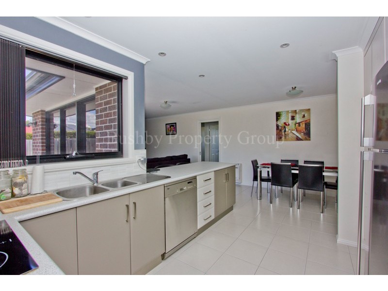 16 Carillion Court, Newnham TAS 7248