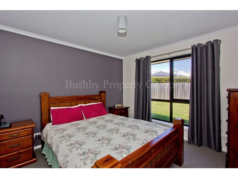 16 Carillion Court, Newnham TAS 7248