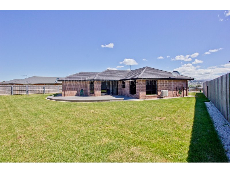 16 Carillion Court, Newnham TAS 7248