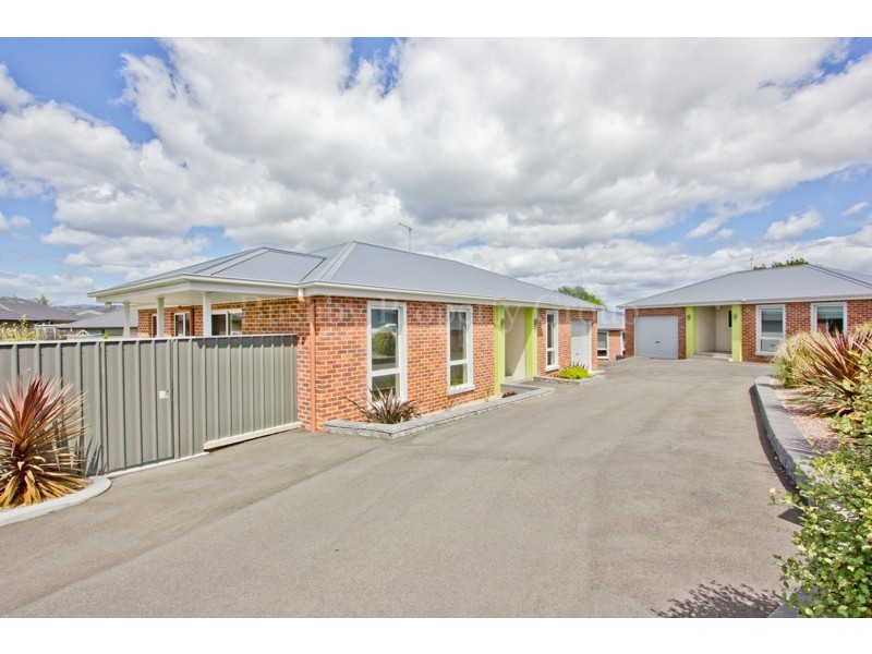 1/5 Caprice Court, Newnham TAS 7248