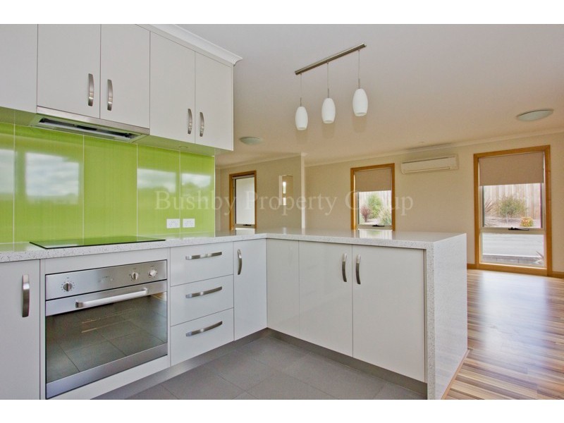 1/5 Caprice Court, Newnham TAS 7248