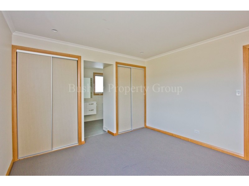 1/5 Caprice Court, Newnham TAS 7248