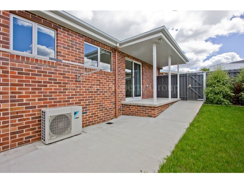 1/5 Caprice Court, Newnham TAS 7248