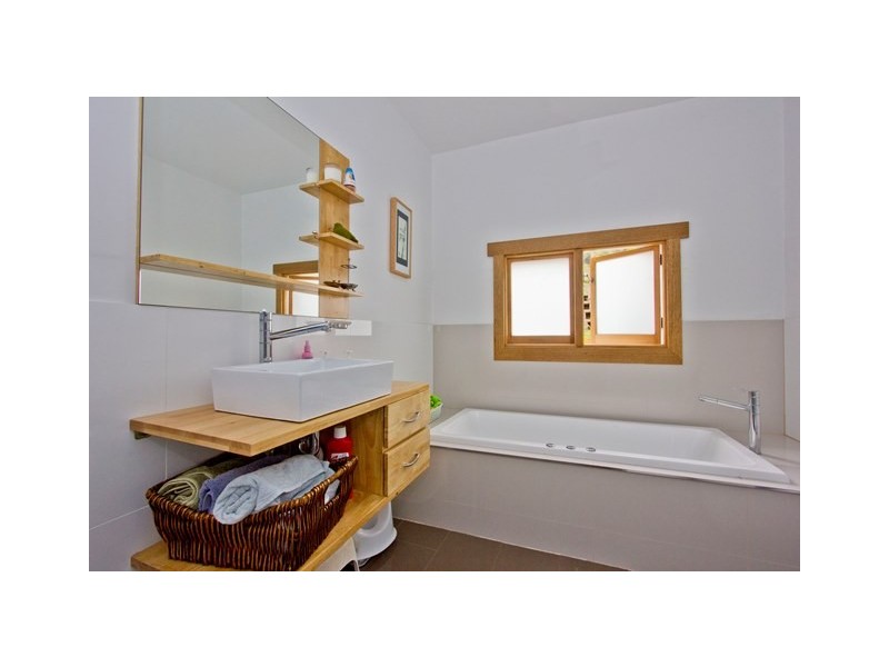 16 Bowen Avenue, Trevallyn TAS 7250