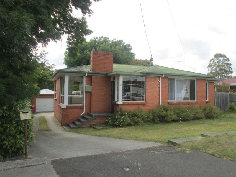 17 Oaktree Road, Youngtown TAS 7249