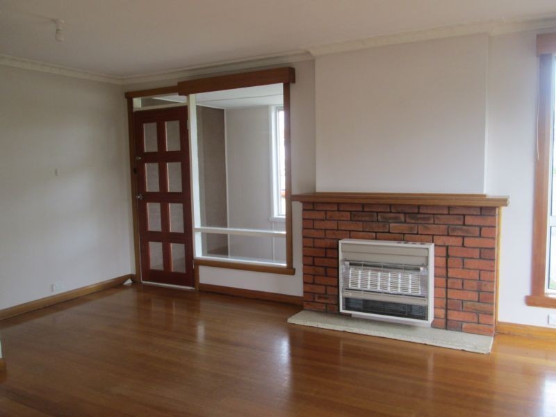 17 Oaktree Road, Youngtown TAS 7249