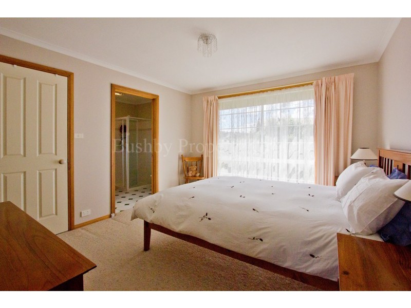 8 Kate Place, Summerhill TAS 7250