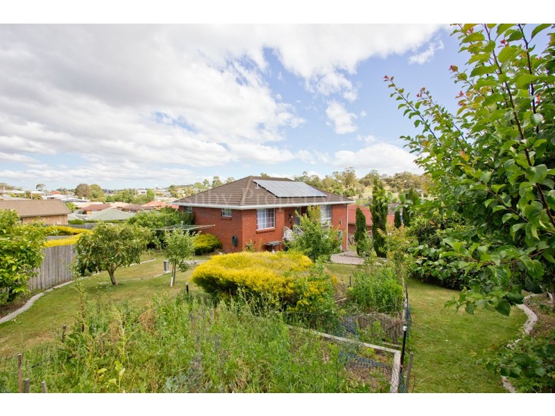 8 Kate Place, Summerhill TAS 7250