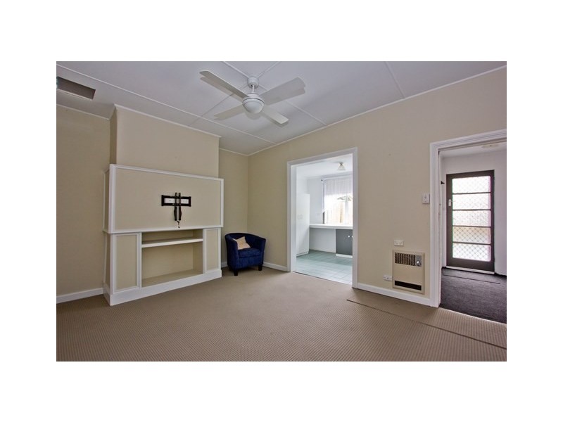 16 Russell Street, Invermay TAS 7248