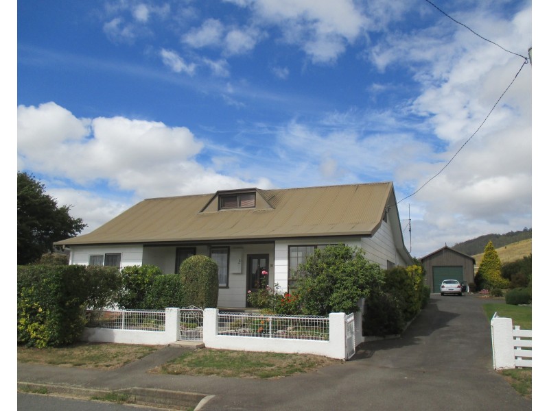 35 Station Road, Lilydale TAS 7268