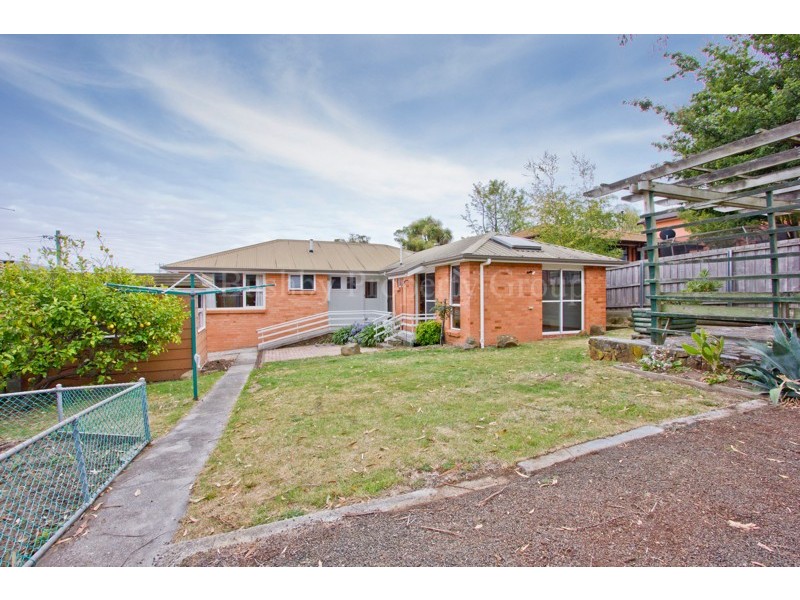 27 Outram Street, West Launceston TAS 7250
