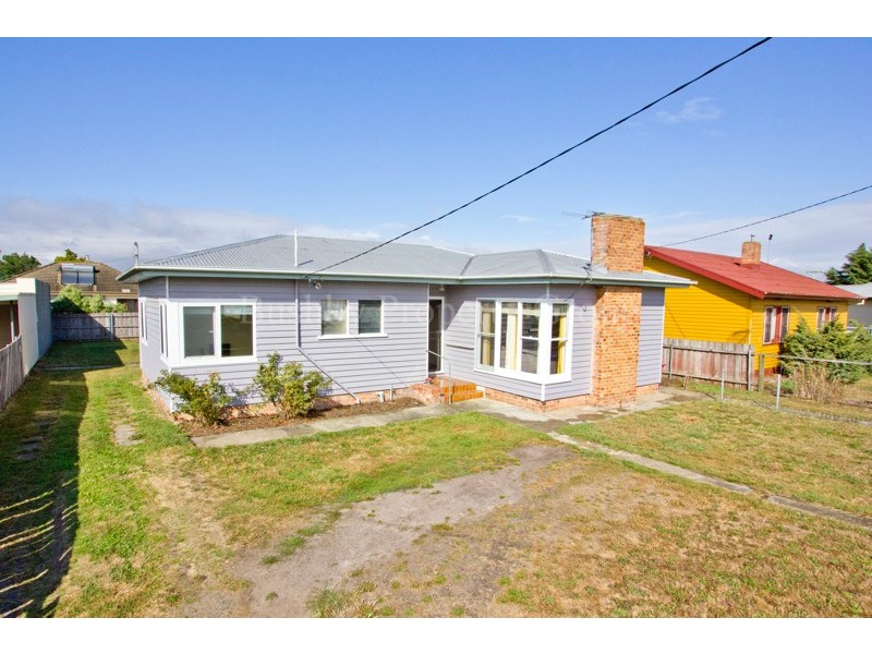 6 Trueman Crescent, Mowbray TAS 7248