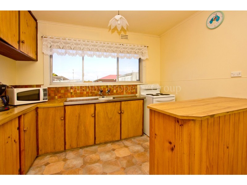 6 Trueman Crescent, Mowbray TAS 7248