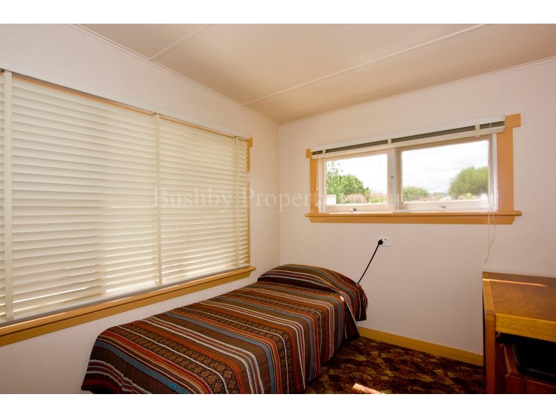 6 Birdwood Street, Mowbray TAS 7248