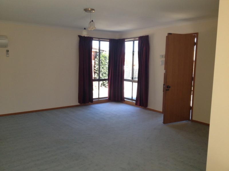 2/10 Rennie Court, Norwood TAS 7250