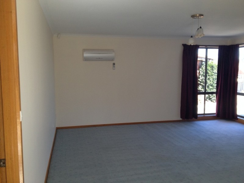 2/10 Rennie Court, Norwood TAS 7250