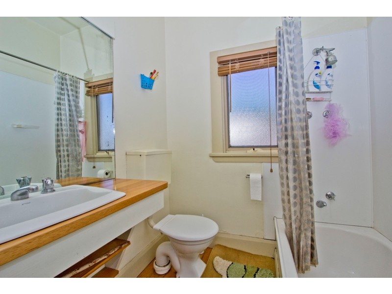 1/10 Winston Street, Mowbray TAS 7248