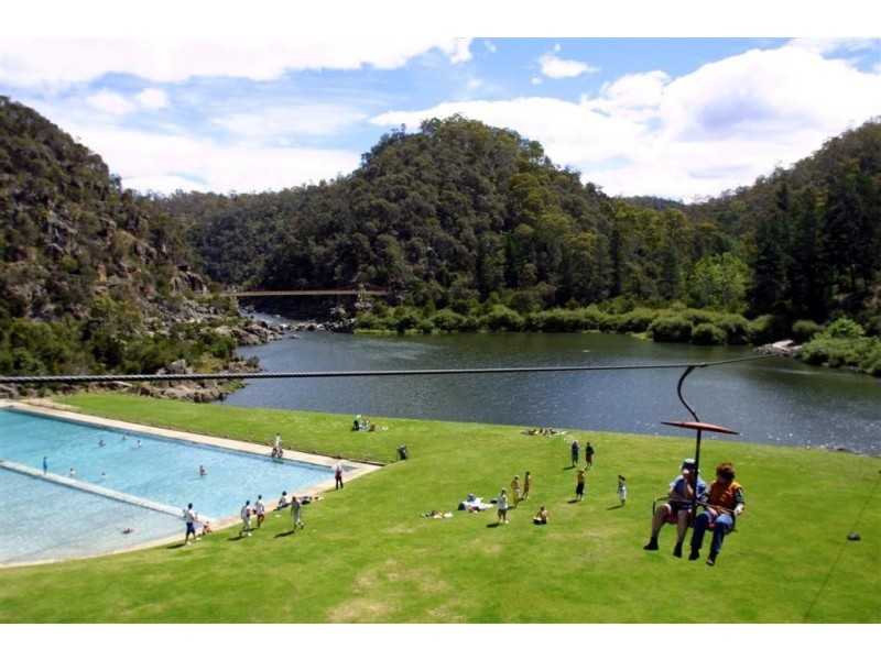 6 Quarry Road, West Launceston TAS 7250