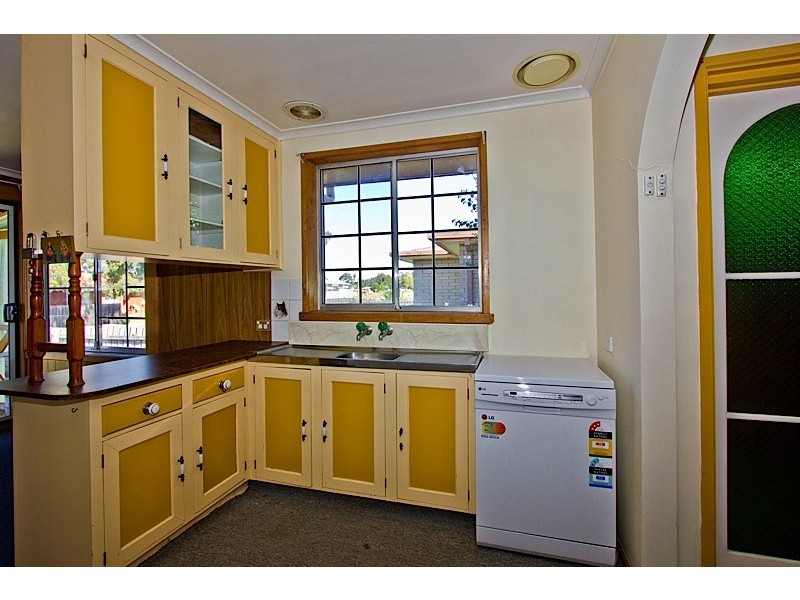 3 Hazelwood Parade, Ravenswood TAS 7250