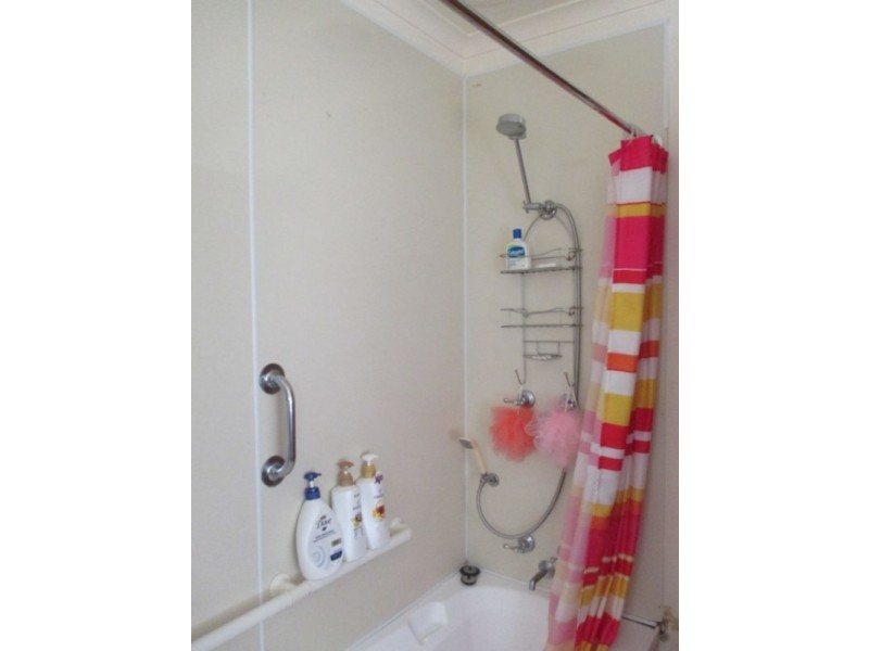 2/2 Roger Retreat, Newnham TAS 7248
